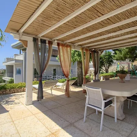 Pool By Lovesud Holiday home *